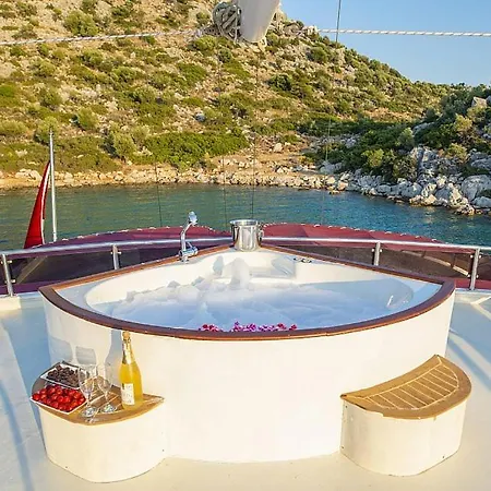 Vesta 1 Sevil * Marmaris