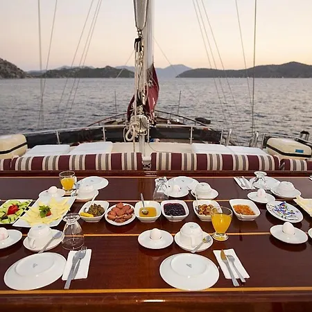 Hotel en barco Vesta 1 Sevil Marmaris